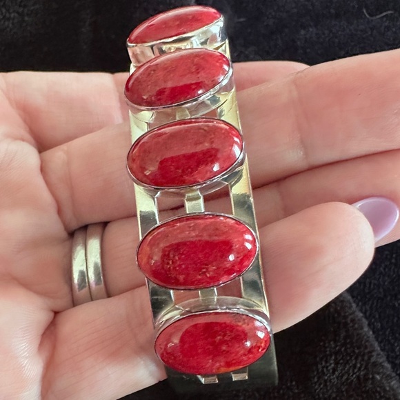 Vintage Jay King Red Coral  & sterling silver cuff bracelet - Picture 7 of 14